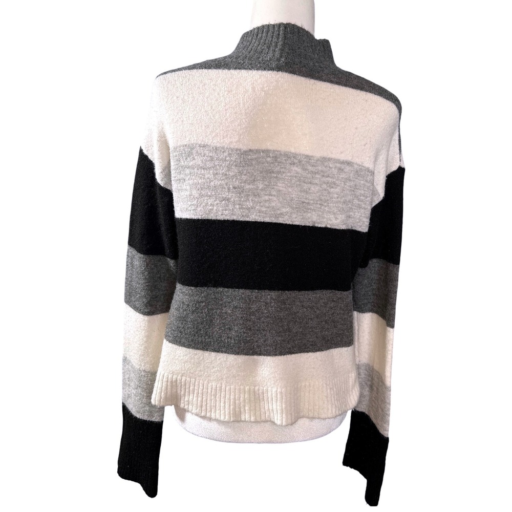 EXPRESS Women's Medium Striped Mock Neck Sweater Gray‎ Black White Acrylic Blend - Picture 4 of 8